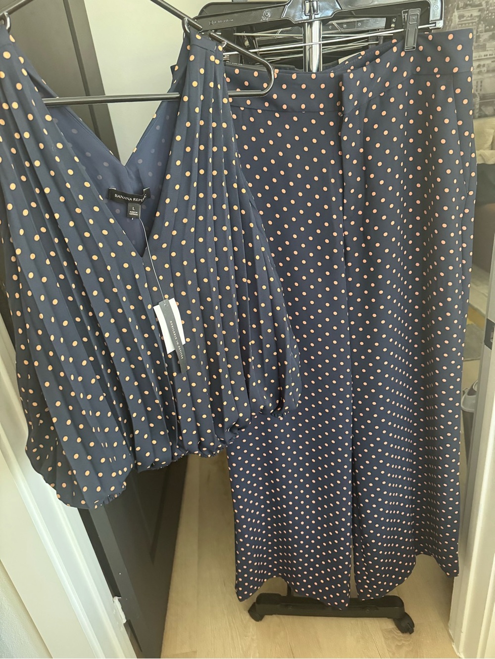 NWT Banana Republic Navy Polka Dot Wide-Leg Pants & PleatedBubble Hem Blouse Set